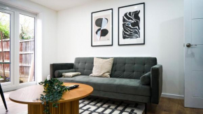 Modern 3 Bed Home, Near Etihad Stadium